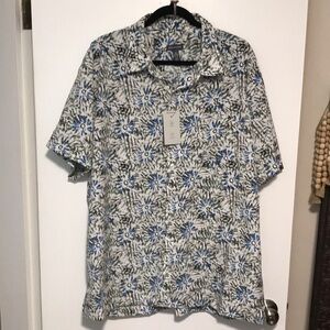 NEW Van Heusen Short Sleeve Button Down.